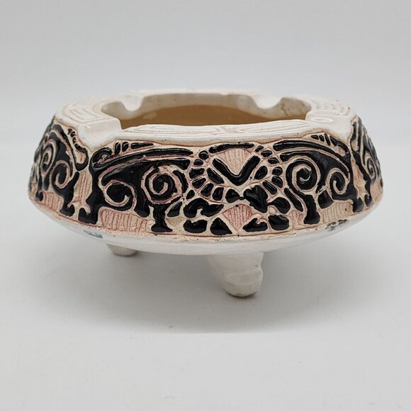 Peruvian Studio Pottery Ashtray Carved Ceramic Black Pink White Animal VTG - Picture 1 of 8